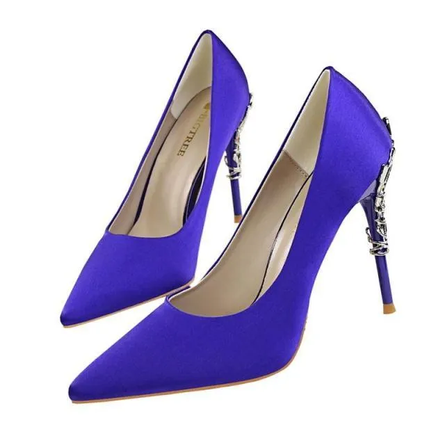 Janet  Elegante Damenschuhe mit Metallverzierung
