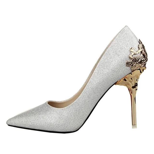 Janet  Elegante Damenschuhe mit Metallverzierung