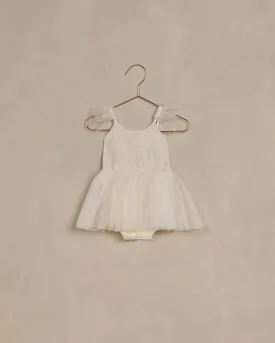Poppy Tutu, Ivory