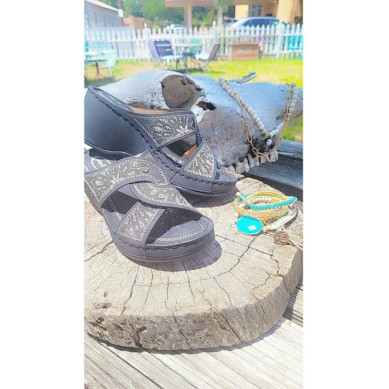 Wedges Outsole Casual Sandals with Stones